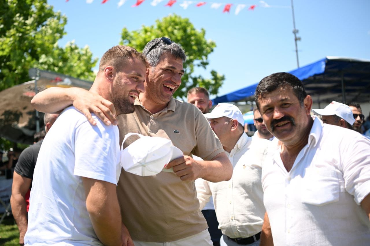 17. Kartepe Hergeleci İbrahim Yağlı Güreşleri nefes kesiyor - Resim : 9