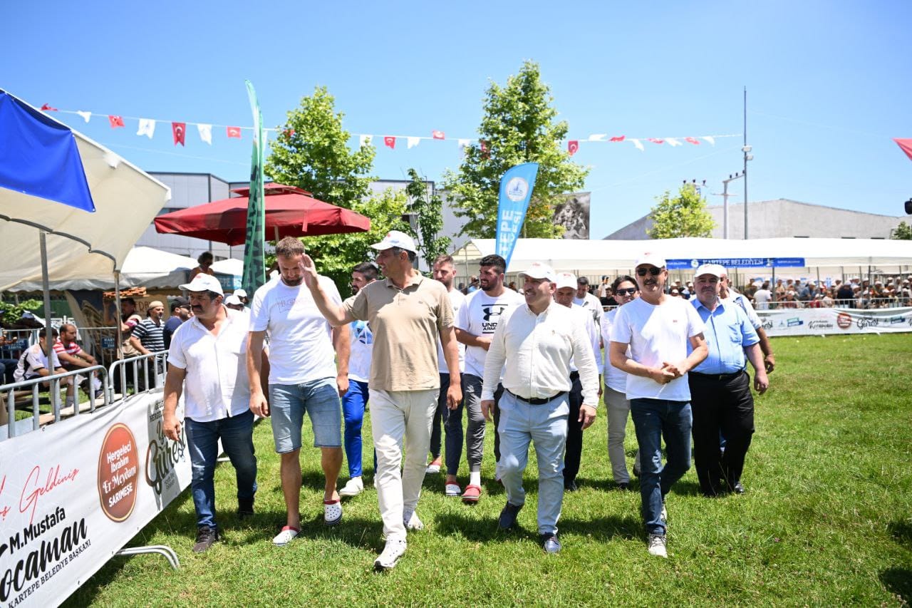 17. Kartepe Hergeleci İbrahim Yağlı Güreşleri nefes kesiyor - Resim : 7