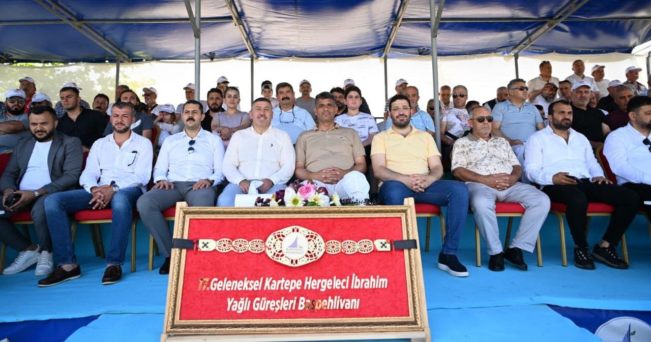 17. Kartepe Hergeleci İbrahim Yağlı Güreşleri nefes kesiyor - Resim : 13