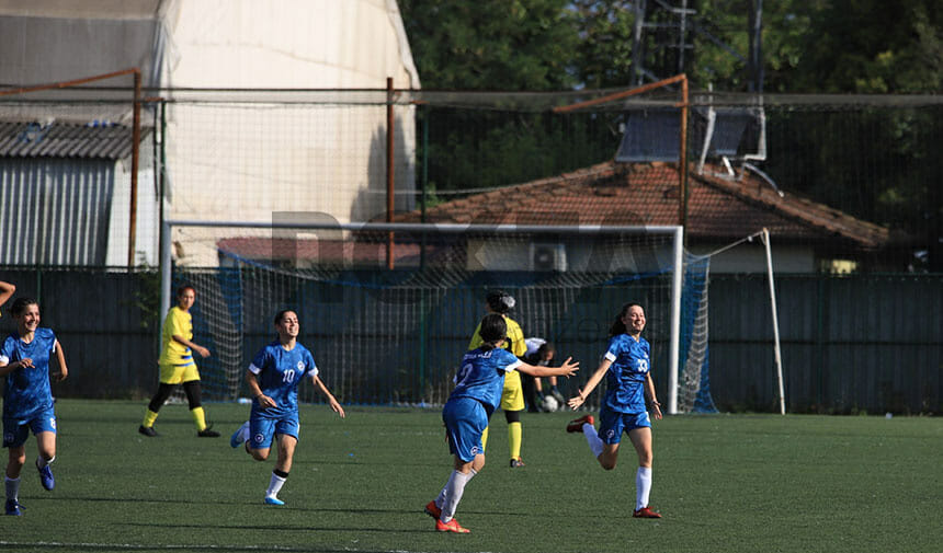 Karamürsel ve Karşıyaka yenişemedi “1-1” - Resim : 2