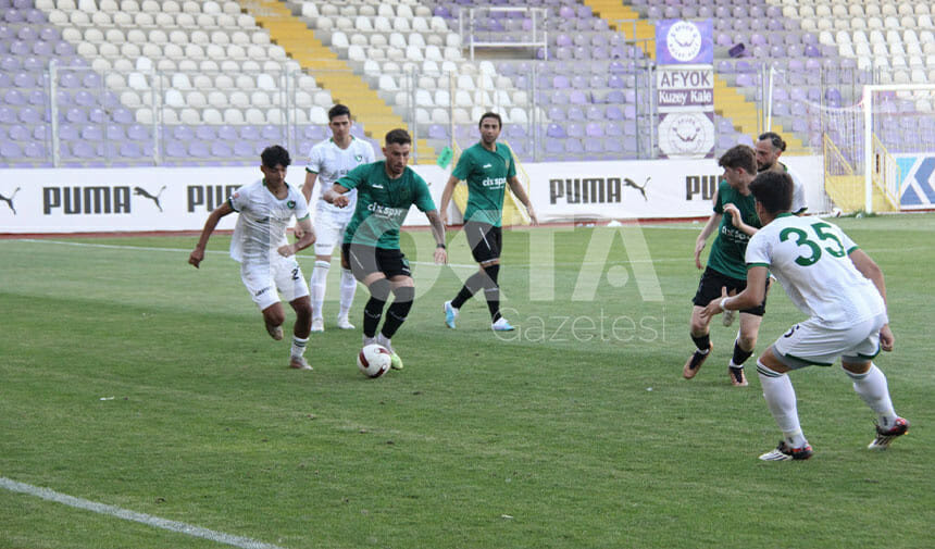 Kocaelispor - Denizlispor maçı çok özel görüntüleri - Resim : 15