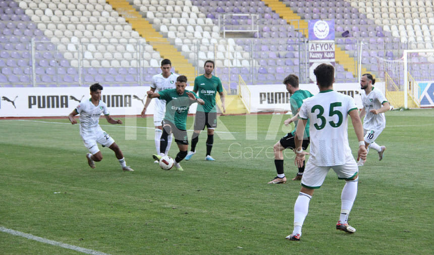 Kocaelispor - Denizlispor maçı çok özel görüntüleri - Resim : 14