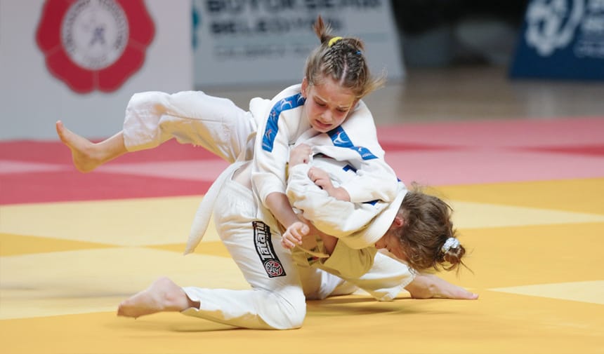 İzmit’teki dev judo organizasyonu nefes kesti!