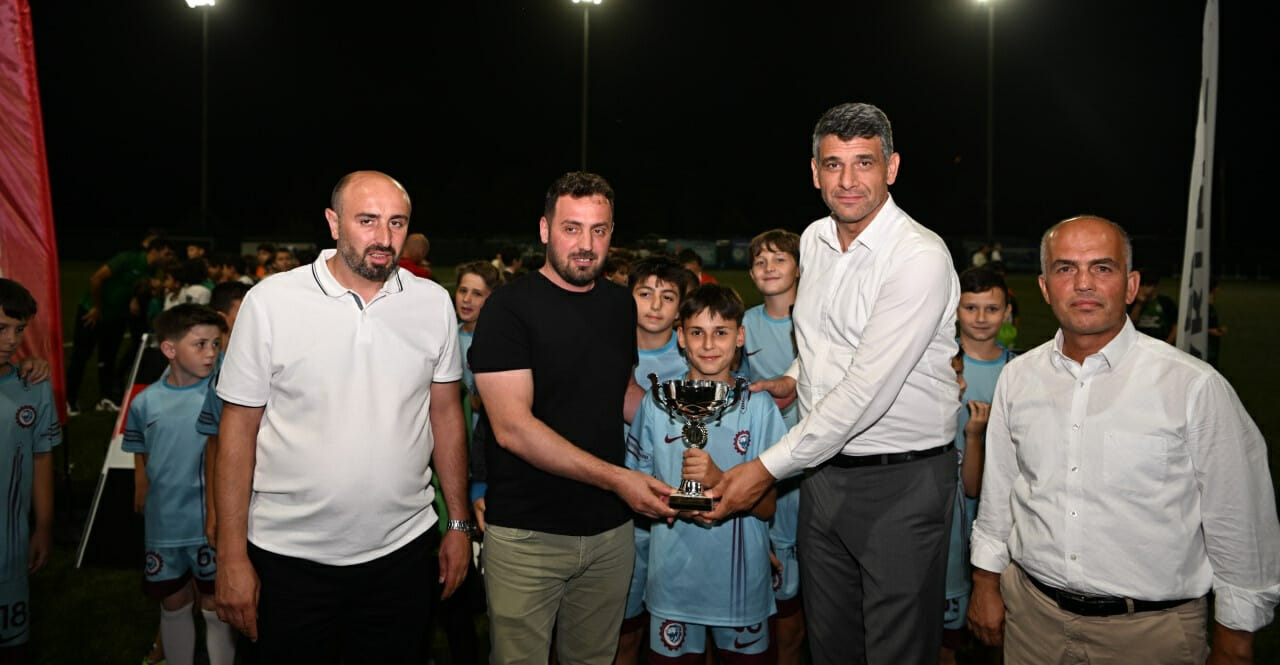 3.Kartepe Şöhretler Turnuvası’nda şampiyon Suadiyespor... - Resim : 6