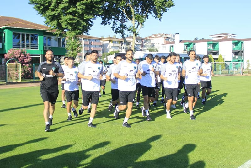 Kocaelispor çift çift ilerliyor