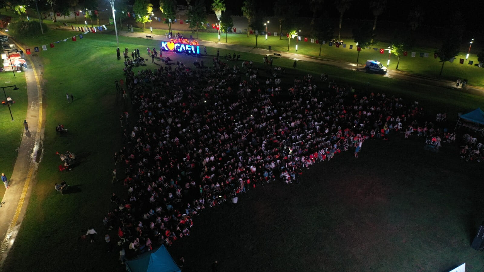 SEKA Park'ta Milli Heyecan... Vali Yavuz ve Büyükakın da oradaydı - Resim : 3