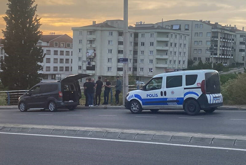 Pompalı tüfekle ateş etti! Çift cam sayesinde ölümden döndü