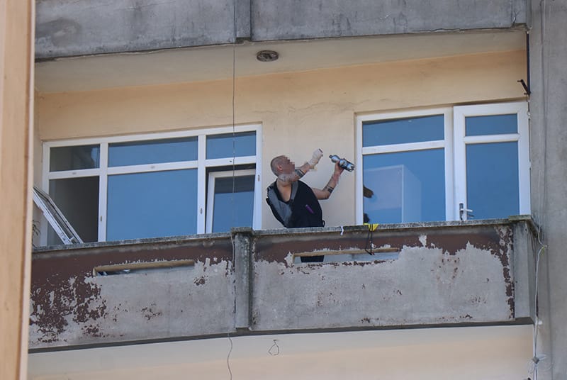 Pompalı tüfekle dehşet saçmıştı! Bir yıl sonra bu kez kız kardeşini rehin aldı