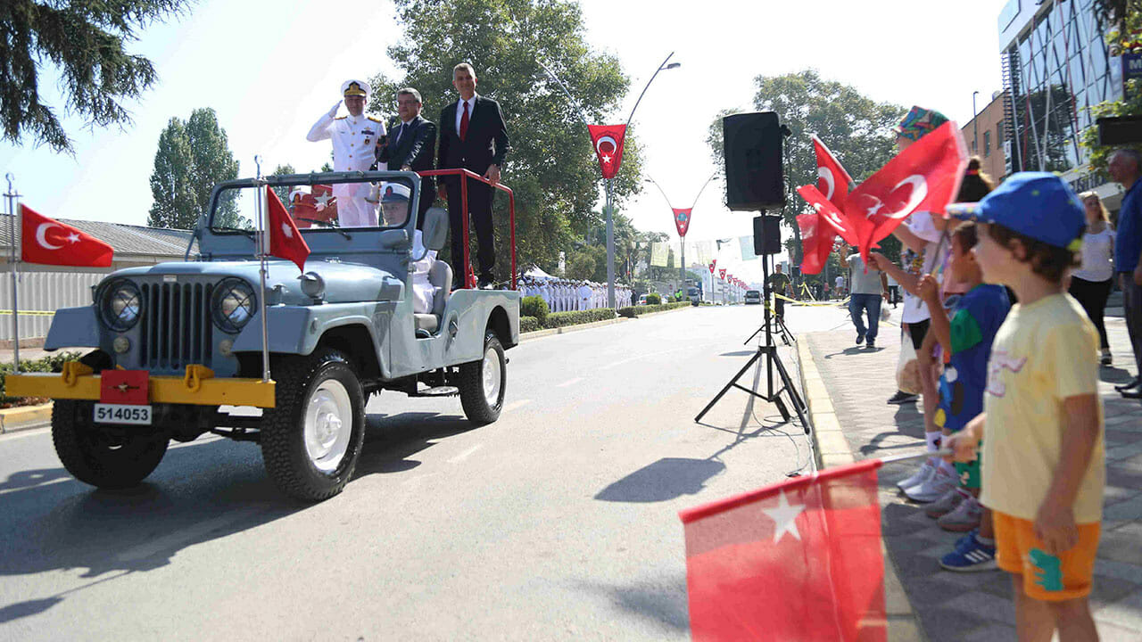 Gölcüklüler Zafer Bayramı coşkusunu yaşadı