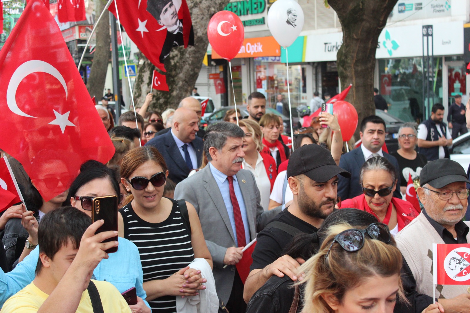 CHP yüzlerce kişi 100’üncü yılı kutladı! - Resim : 16