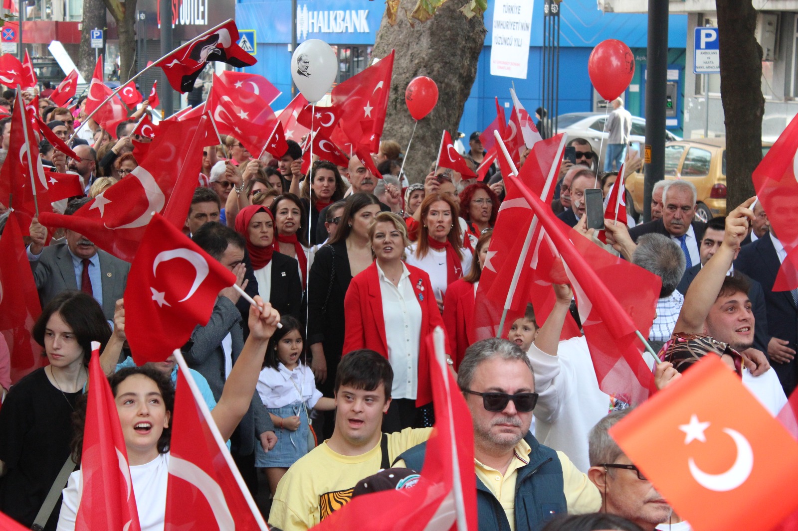 CHP yüzlerce kişi 100’üncü yılı kutladı! - Resim : 15