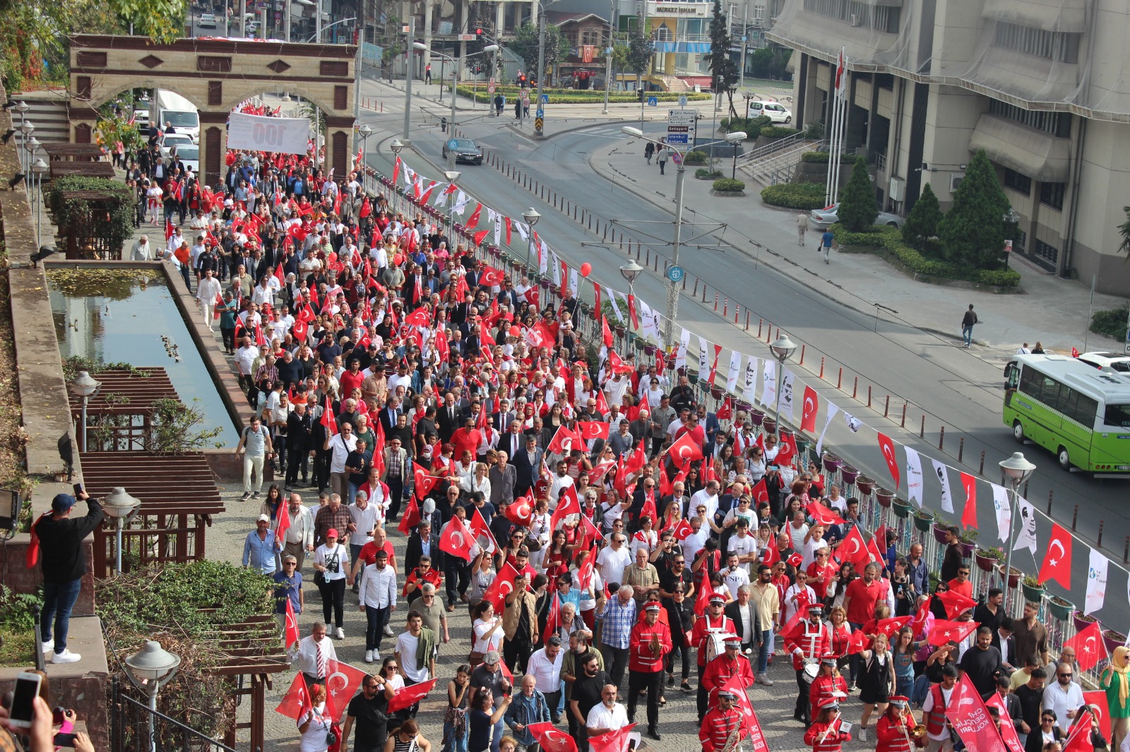 CHP yüzlerce kişi 100’üncü yılı kutladı! - Resim : 9