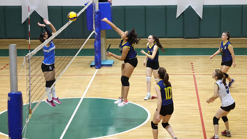 Derince’de voleybol heyecanı