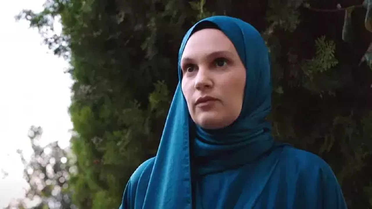 Farah Zeynep Abdullah’tan başörtülü paylaşım! Kızılcık Şerbeti dizisine transfer oldu! Gören inanamıyor