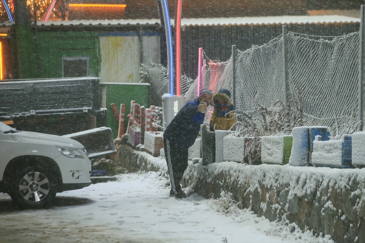 Kocaeli'ye beklenen kar düştü! - Resim : 2