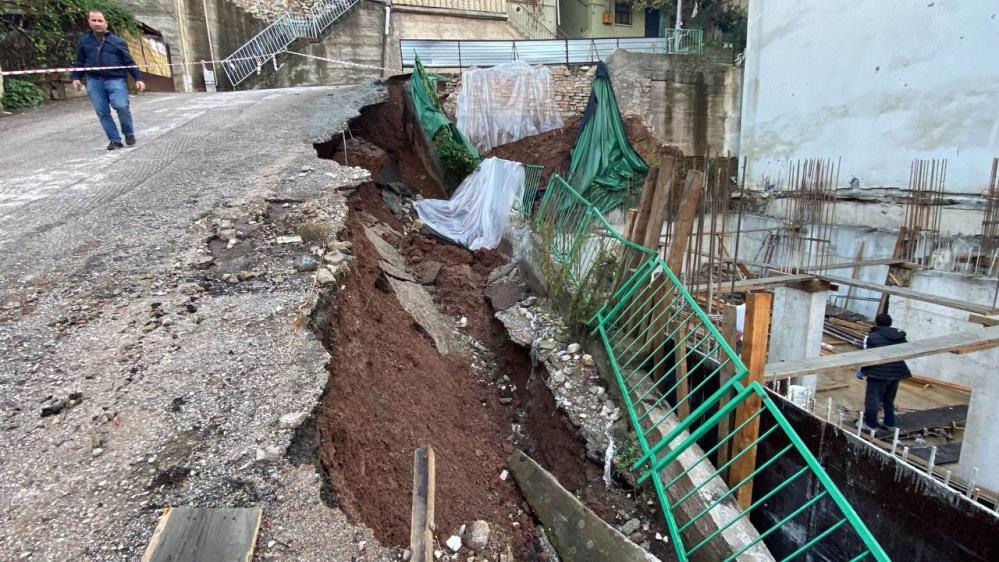 İstinat duvarı çökmüştü, hasarın boyutu ortaya çıktı - Resim : 2