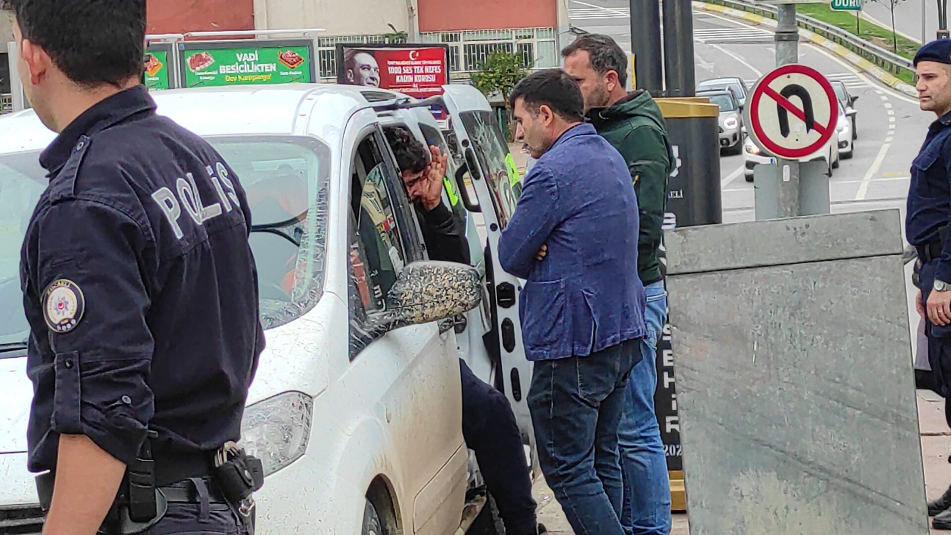 Her yeri kırmızı görünce çarptığı yayanın kanı sandı, sinir krizi geçirdi - Resim : 1