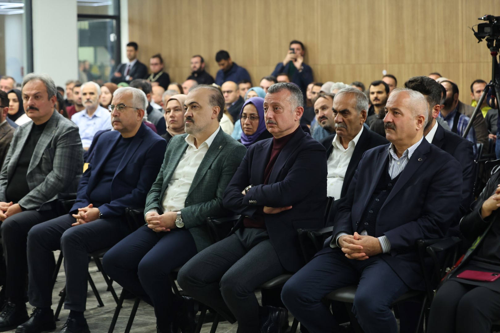 Mahir Ünal: Çocukların öldürülmesinde sakınca görmeyen bir akılla karşı karşıyayız - Resim : 3