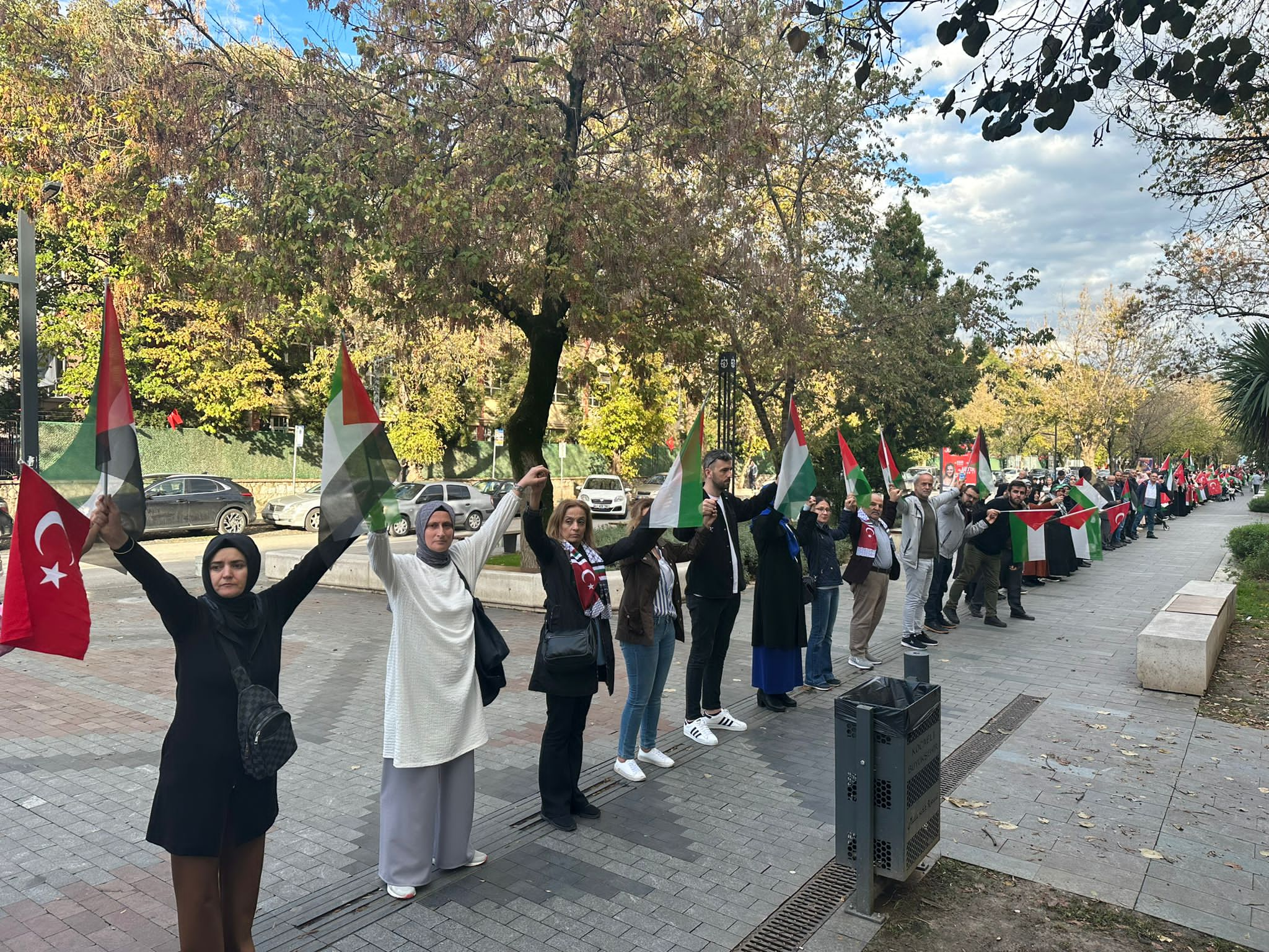 Kocaeli’de yüzlerce metrelik insan zinciri! - Resim : 20