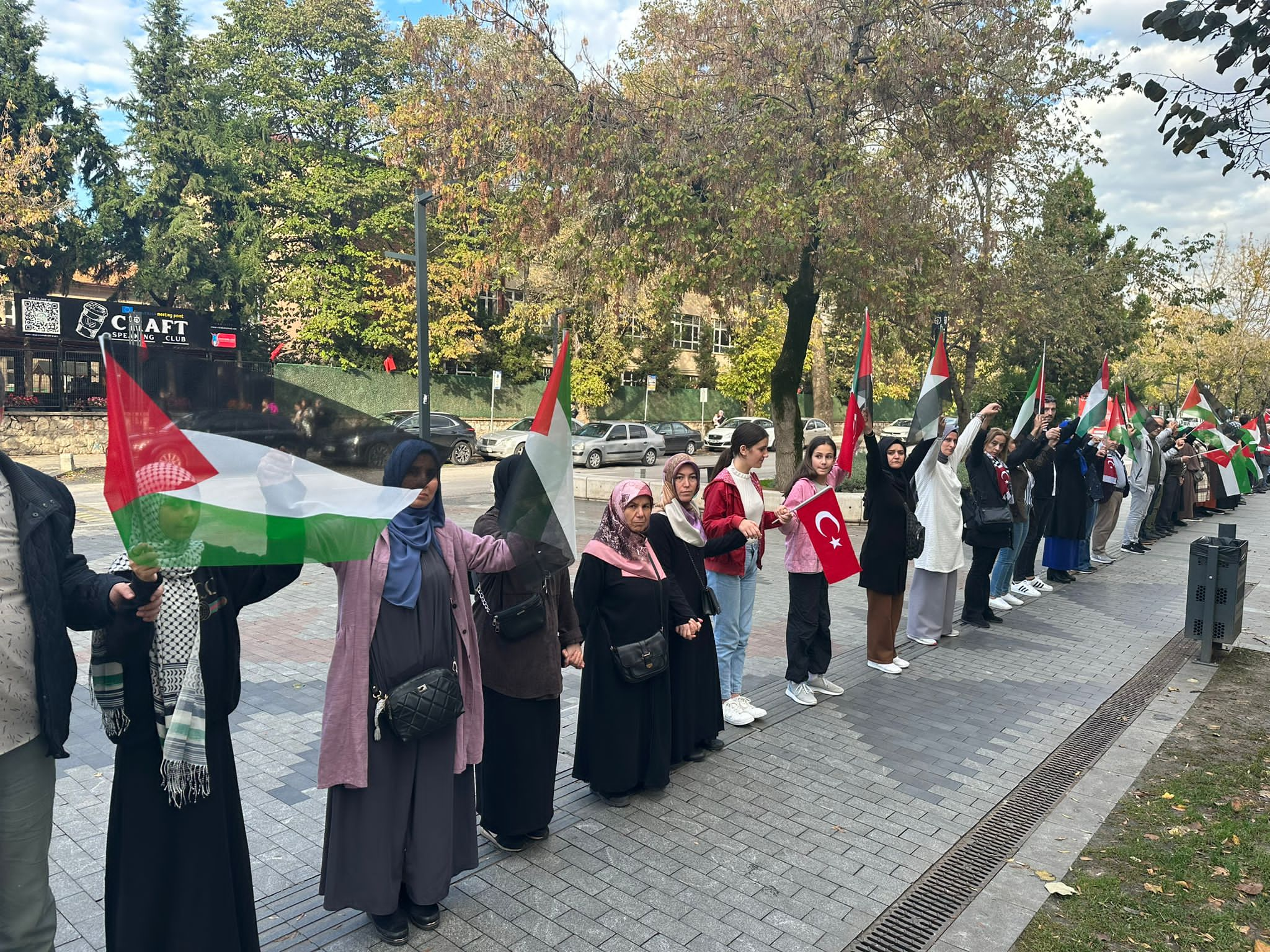 Kocaeli’de yüzlerce metrelik insan zinciri! - Resim : 26