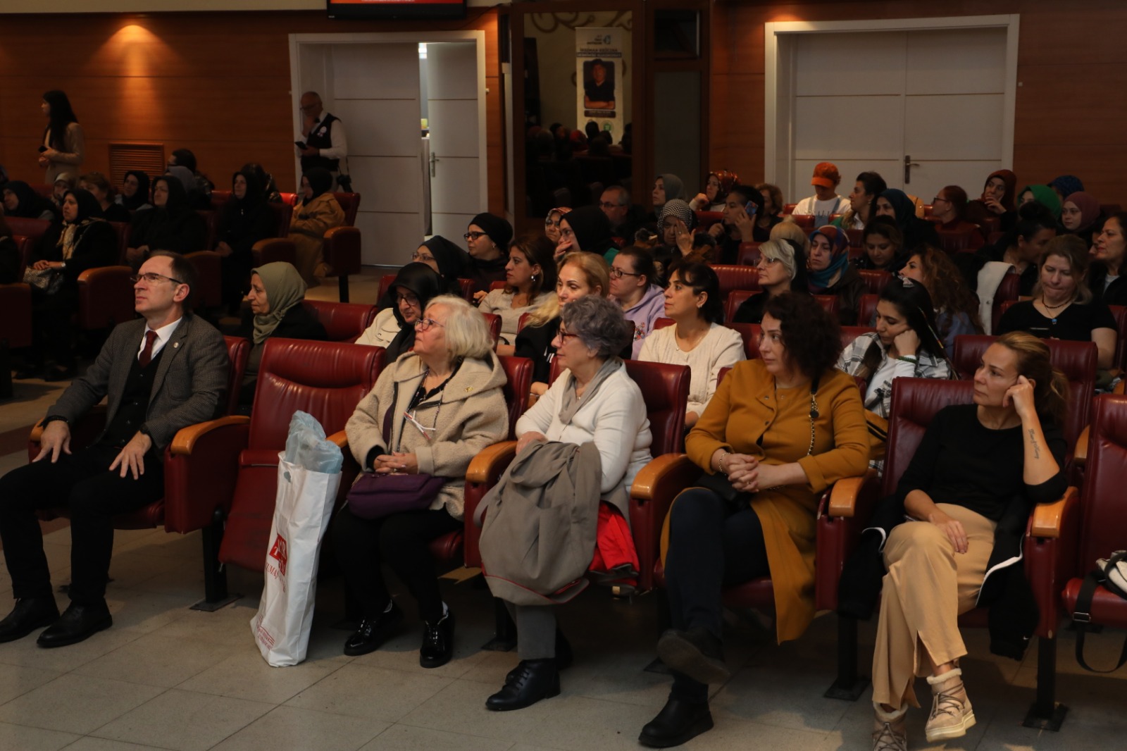 İzmit Belediyesi'nden akciğer kanseri farkındalık semineri - Resim : 2