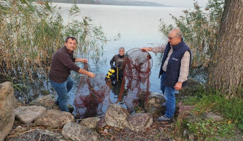 Kartepe’de sazan tutma yarışması başladı