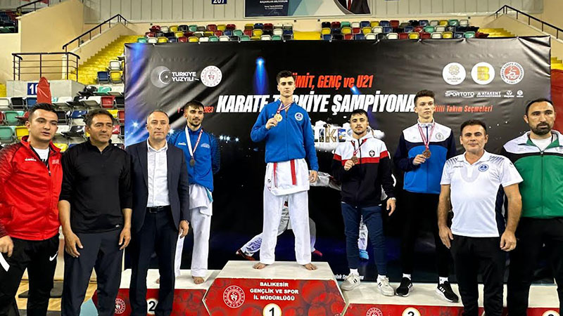 Karate Şampiyonasında Kağıtspor rüzgârı