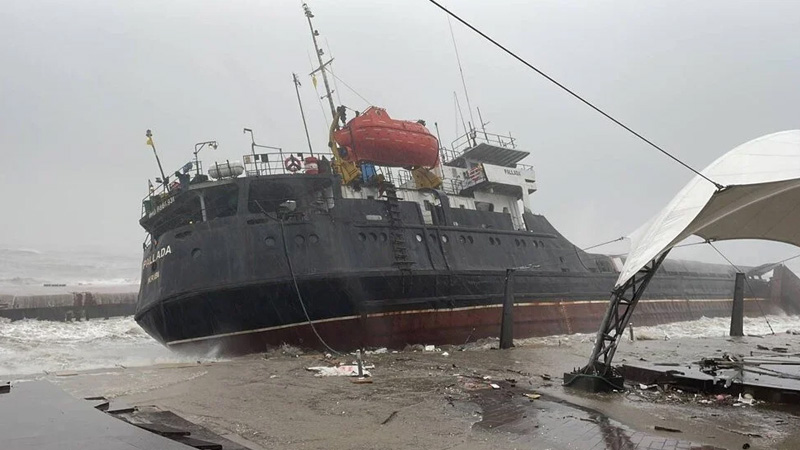 İçişleri Bakanı iletişimin kesildiği geminin battığını açıkladı