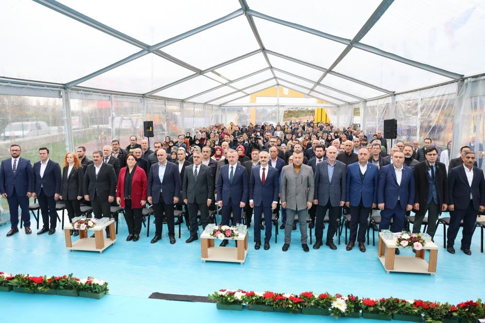 Büyükakın açılışta konuştu; "Türkiye’nin önemli gündemlerinden birisi" - Resim : 3