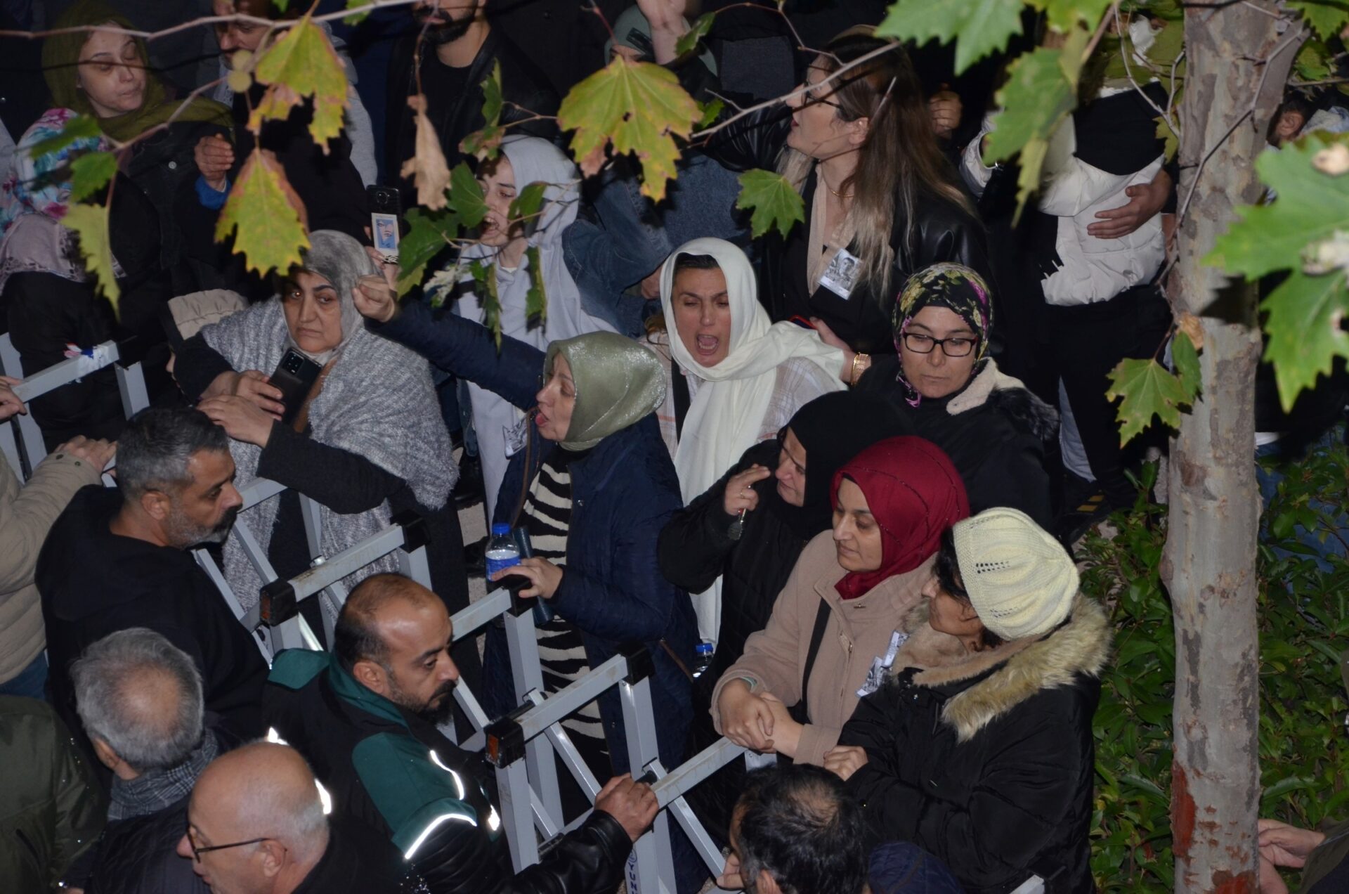 Manisa şehidini uğurladı: Cenazede CHP Lideri'ne tekpki! - Resim : 1