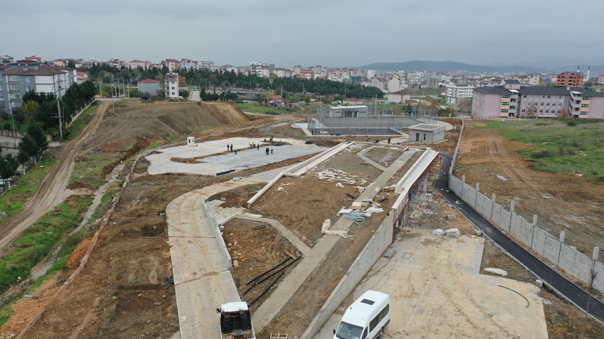 Çayırova Millet Bahçesine bin 500 ağaç - Resim : 1