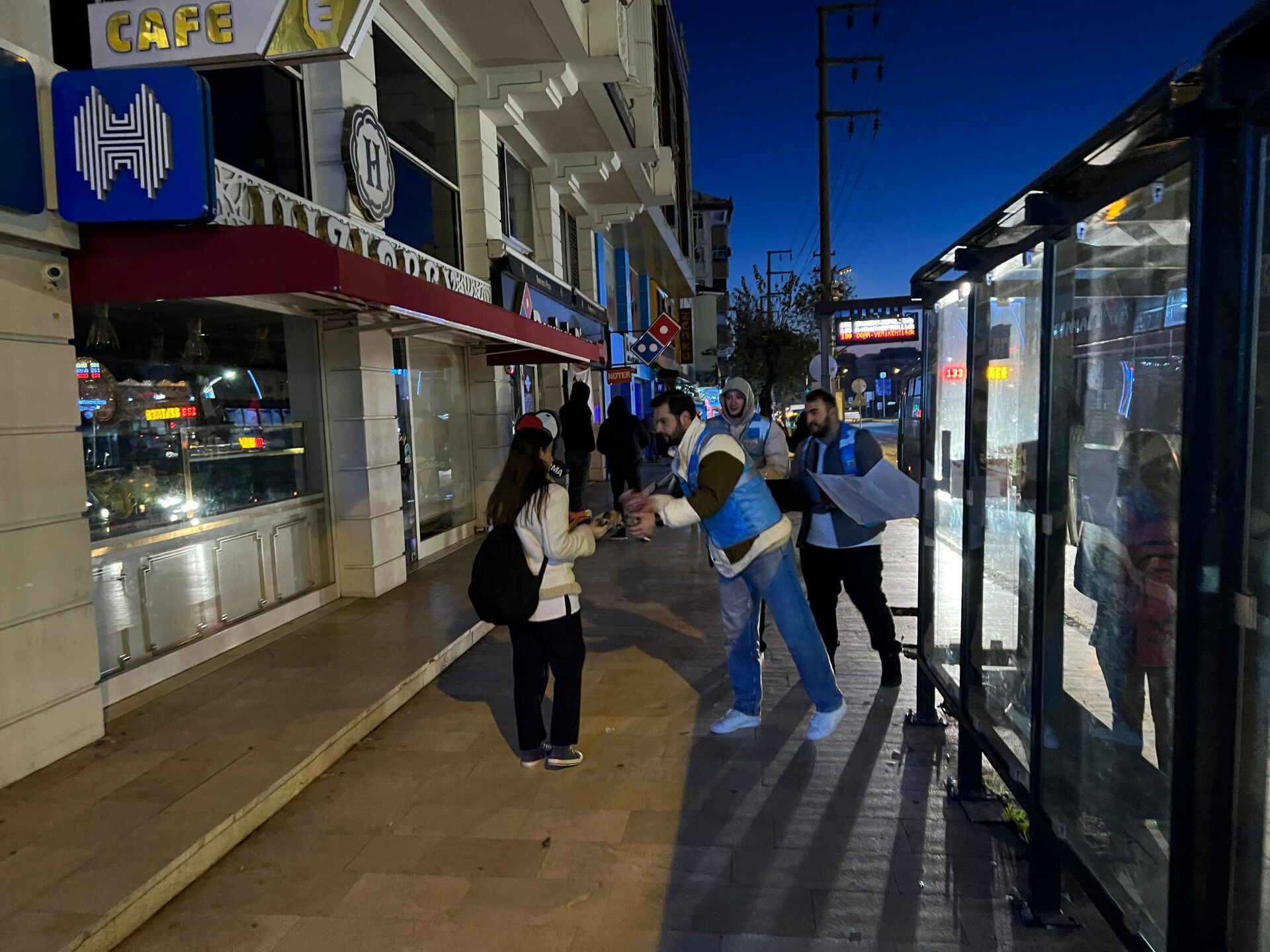 Derinceli AK Gençler hava aydınlanmadan sahaya indiler! - Resim : 7