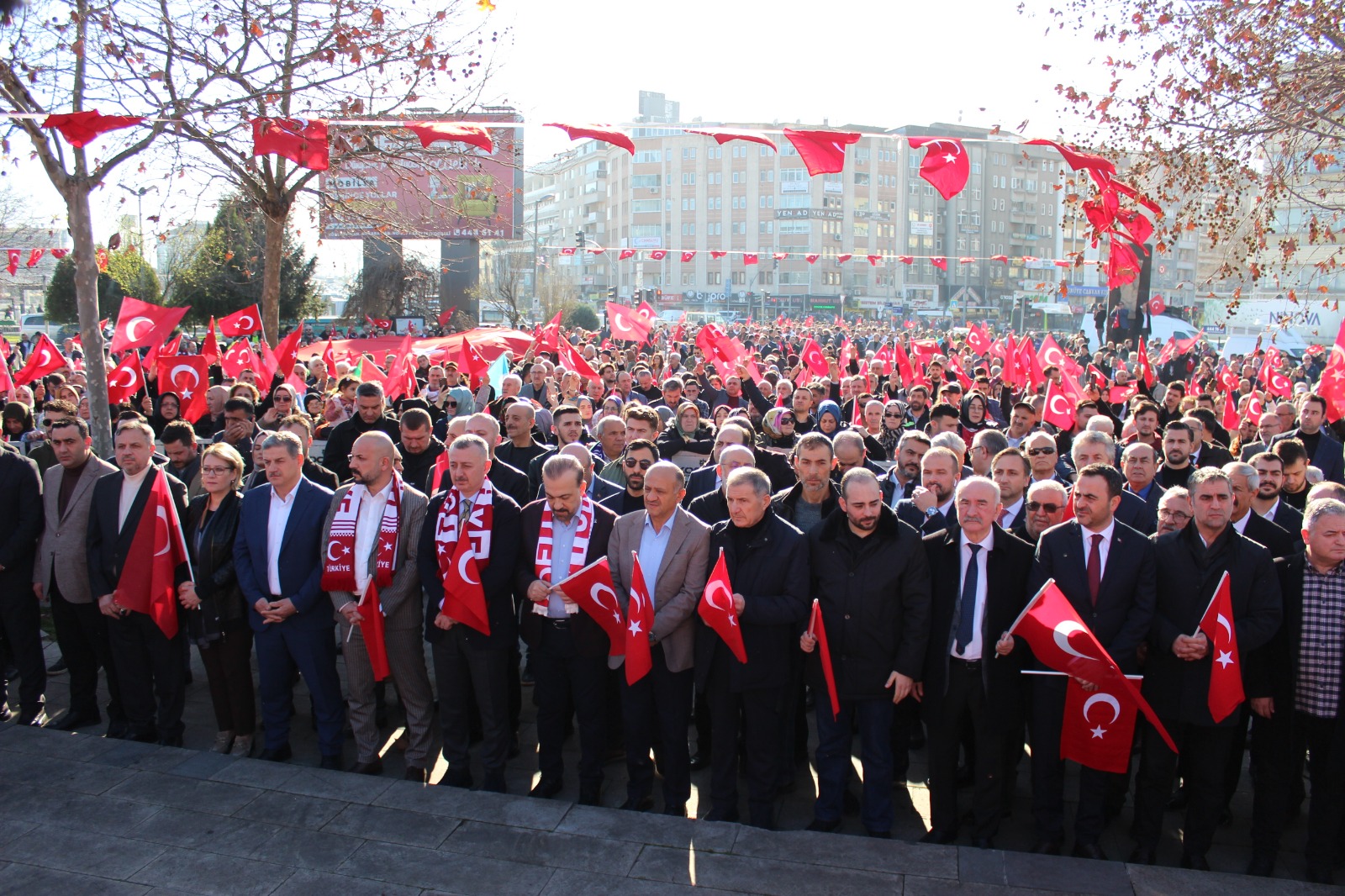 Binlerce kişi Türk Bayrakları ile yürüdü... Kocaeli teröre karşı tek yürek! - Resim : 3