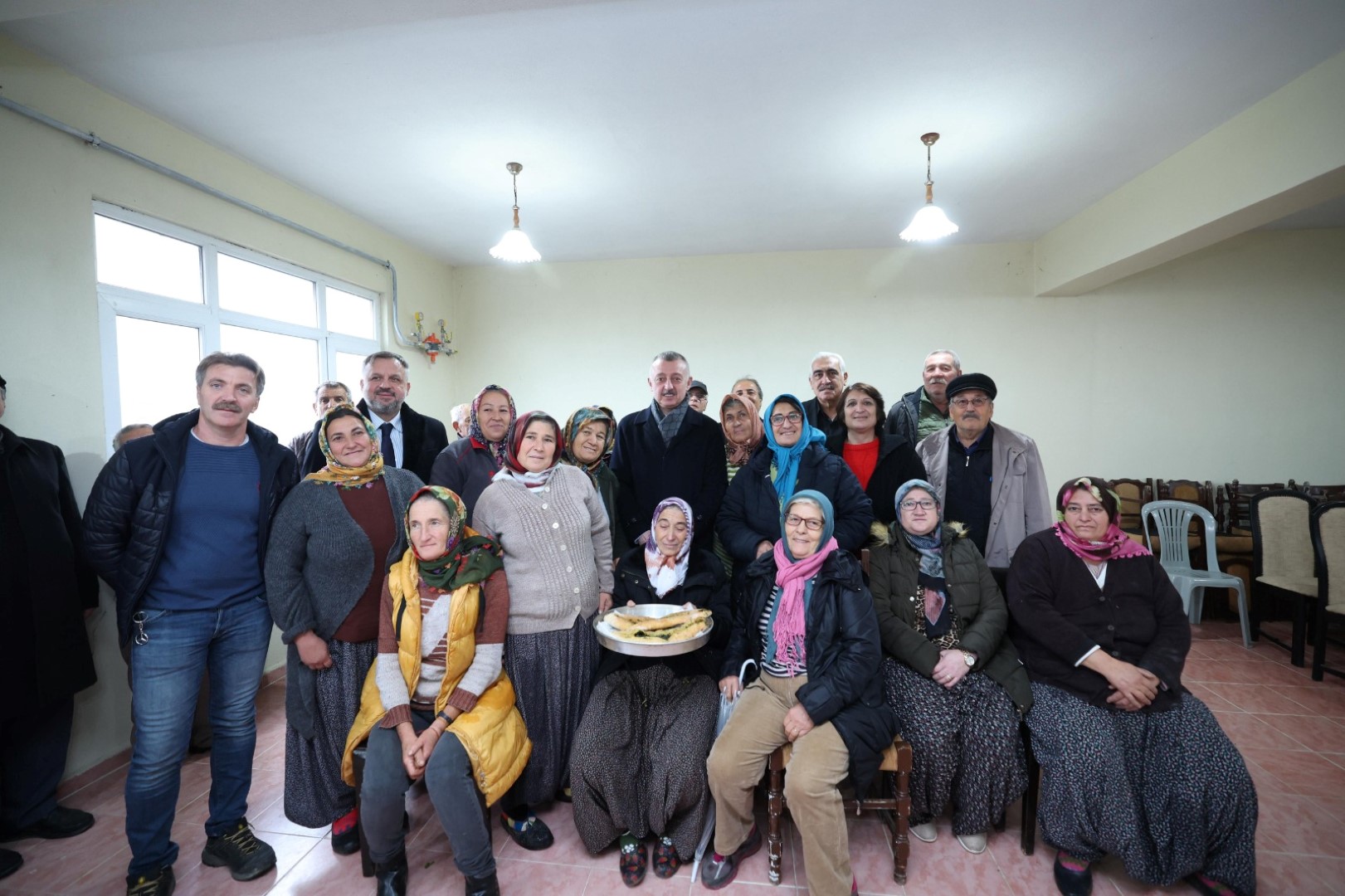 Büyükakın cemevini ziyaret etti; "Belediye başkanlığı hoşgörü makamıdır" - Resim : 4