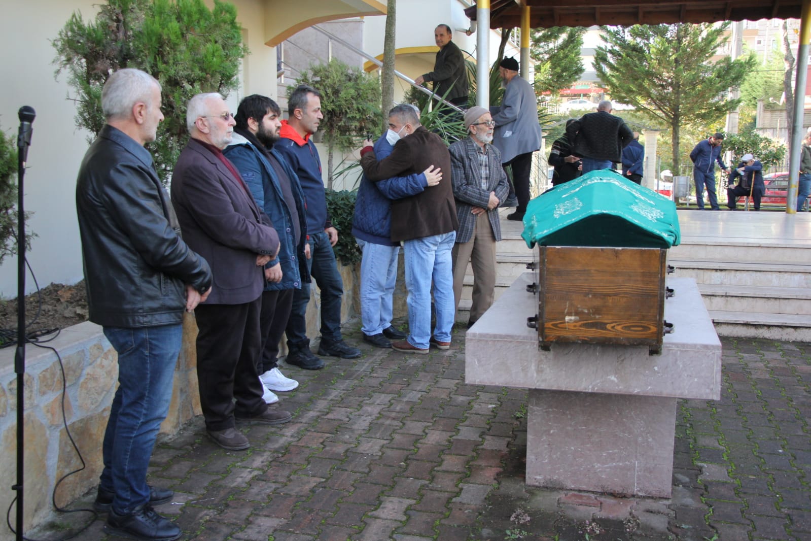 Kazada yaşamını yitiren Mustafa son yolculuğuna uğurlandı - Resim : 1