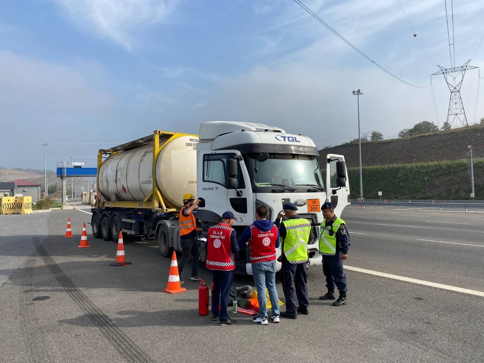 154 trafik kazasında 1 ölü 90 yaralı - Resim : 4