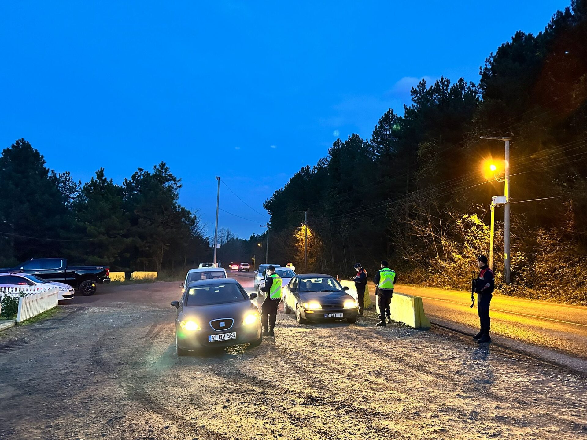 Kocaeli haber - Jandarma kuş uçurtmuyor: Bine yakın personel sahada - Resim : 5