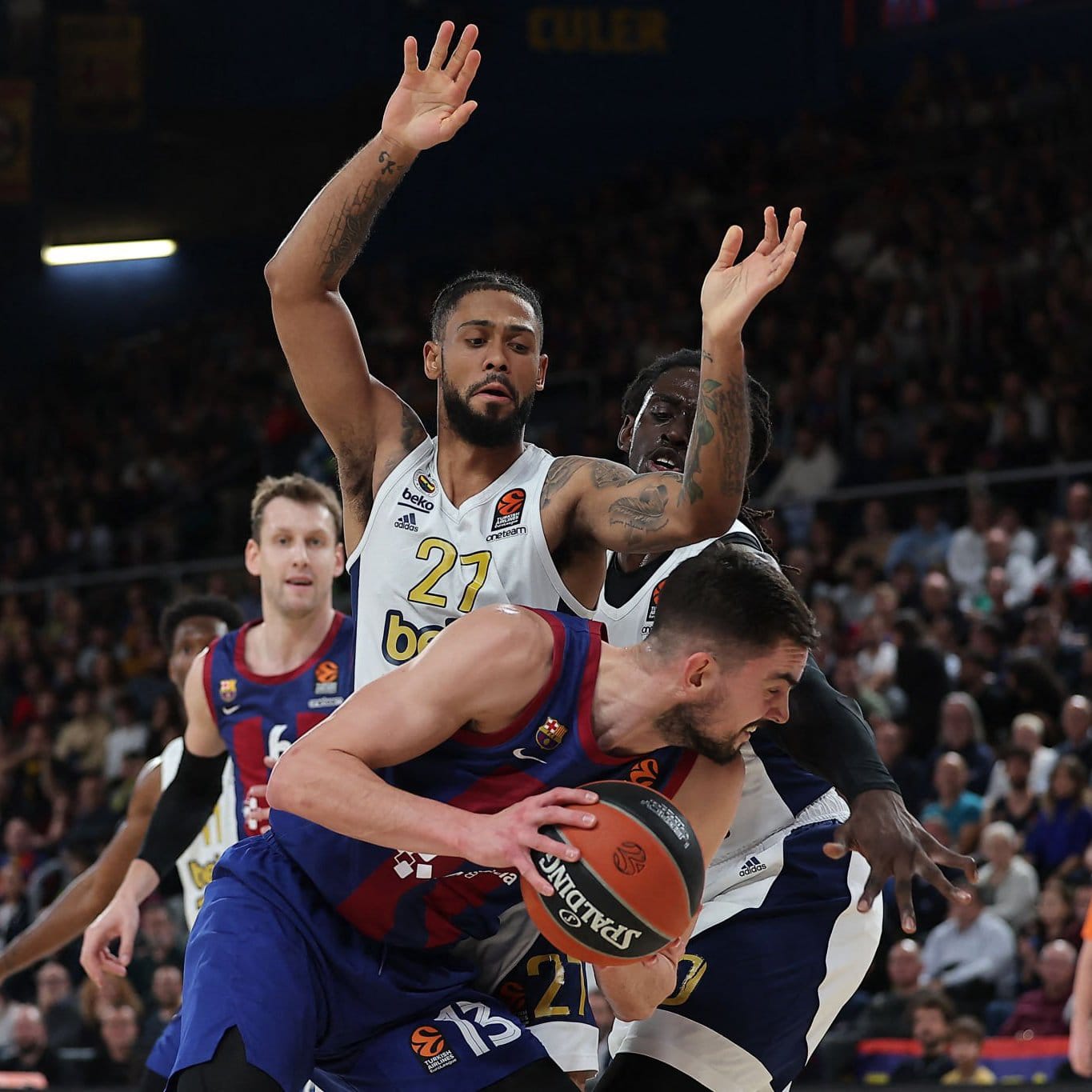 İlk yarı Fener, ikinci yarı kötürüm! "89-81" - Resim : 1