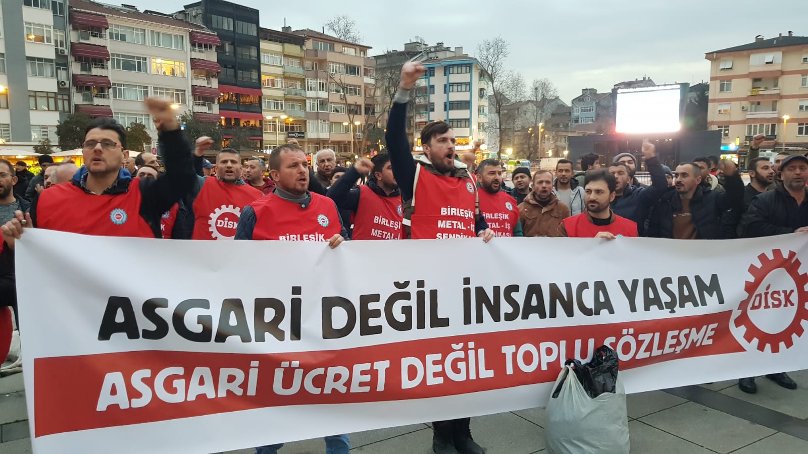 Çerkezoğlu Kocaeli’den seslendi: “İşçinin değil patronun cebine bakın” - Resim : 2