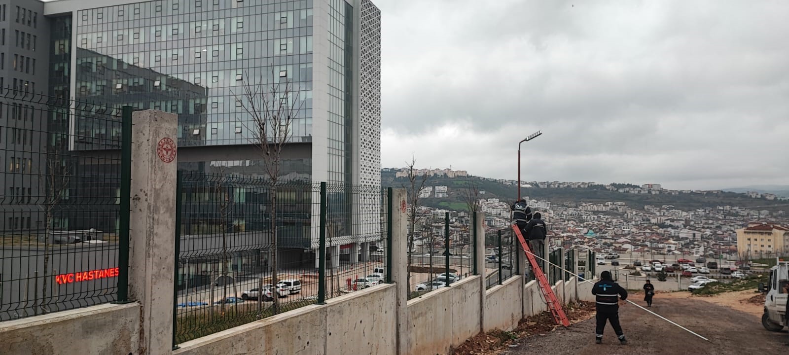 Şehir Hastanesi yoluna güneş enerjili aydınlatma! - Resim : 1