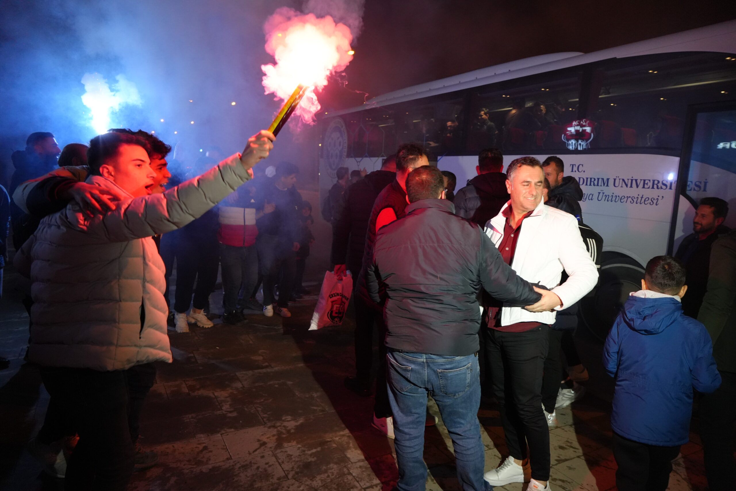 24Erzincanspor coşkuyla karşılandı! - Resim : 3