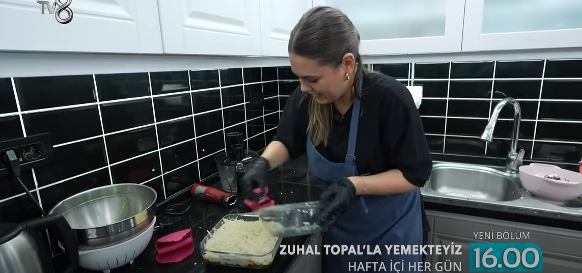 Yemekteyiz Gizem Söğütlü Kimdir? Zuhal Topal Yemekteyiz Gizem Söğütlü Kaç Yaşında, Nereli? Yemekteyiz Gizem Söğütlü Instagram Hesabı - Resim : 1