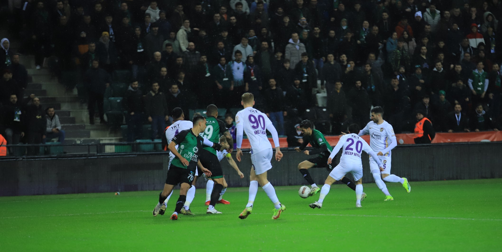 Kocaelispor-Eyüpspor: 2-1 "Körfez lider mider dinlemedi" - Resim : 3