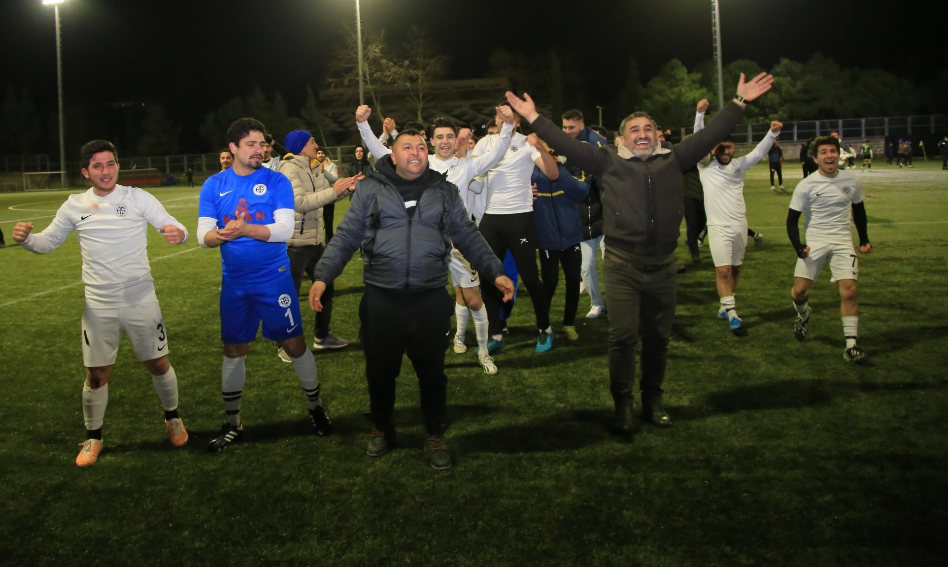 Mekanın sahibi geri döndü! Alikahya SÜPER oldu! “2-0” “Foto Galeri Ali Köksal” - Resim : 45