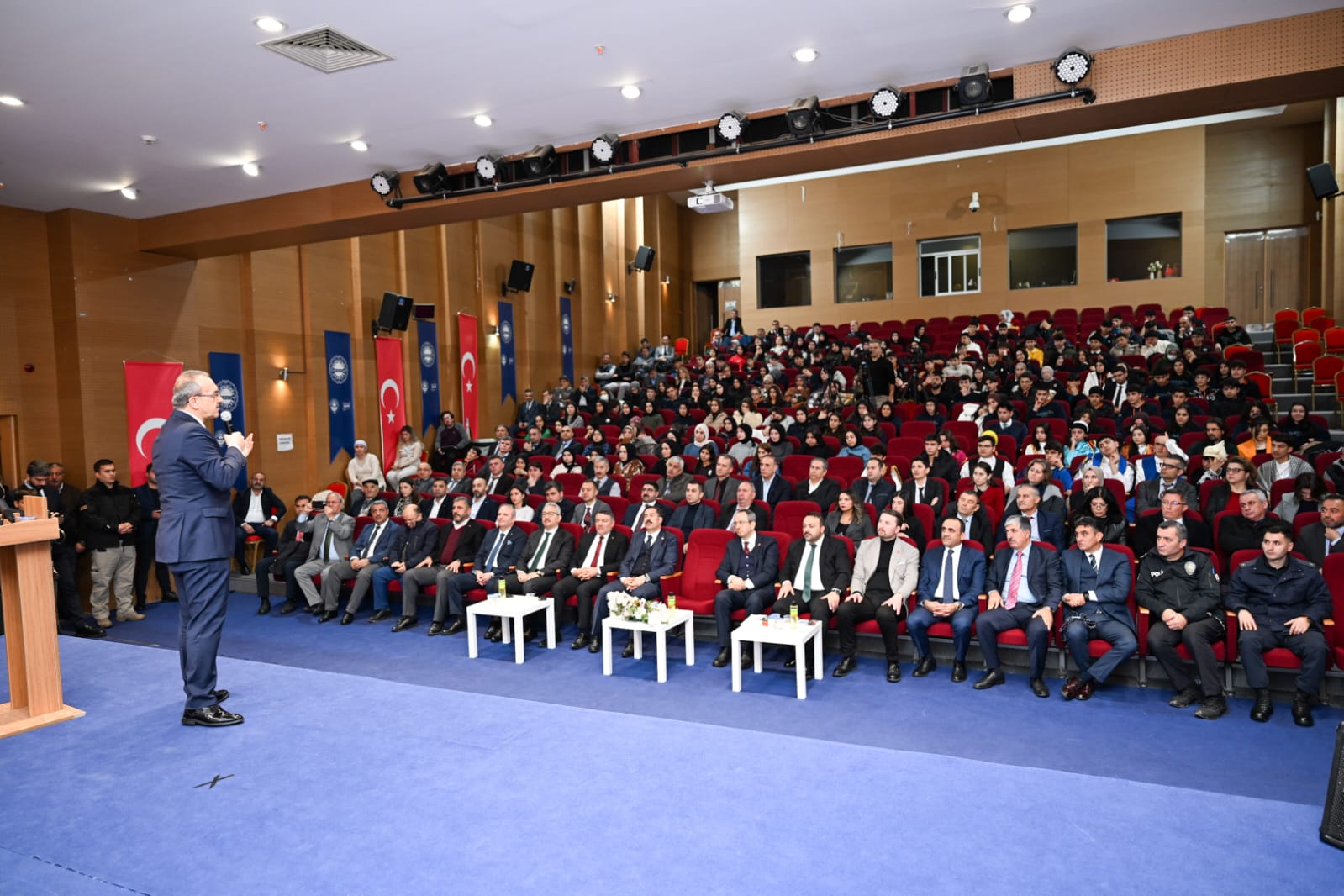 Kocaeli Valisi Yavuz Yahya Kaptan'ı anma gecesinde konuştu; "Dünya üzerinde bu kadar vahşet aynı anda yaşanmadı" - Resim : 1