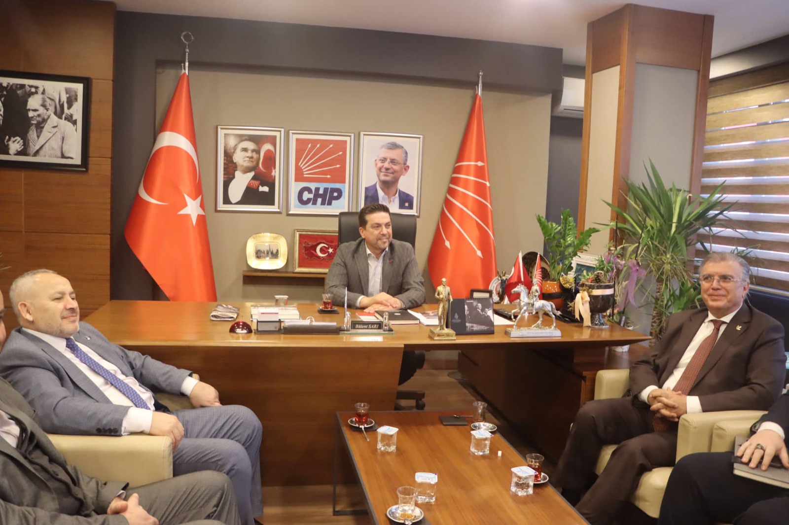 Doğan Aydal ilk ziyaretini CHP’ye yaptı - Resim : 1