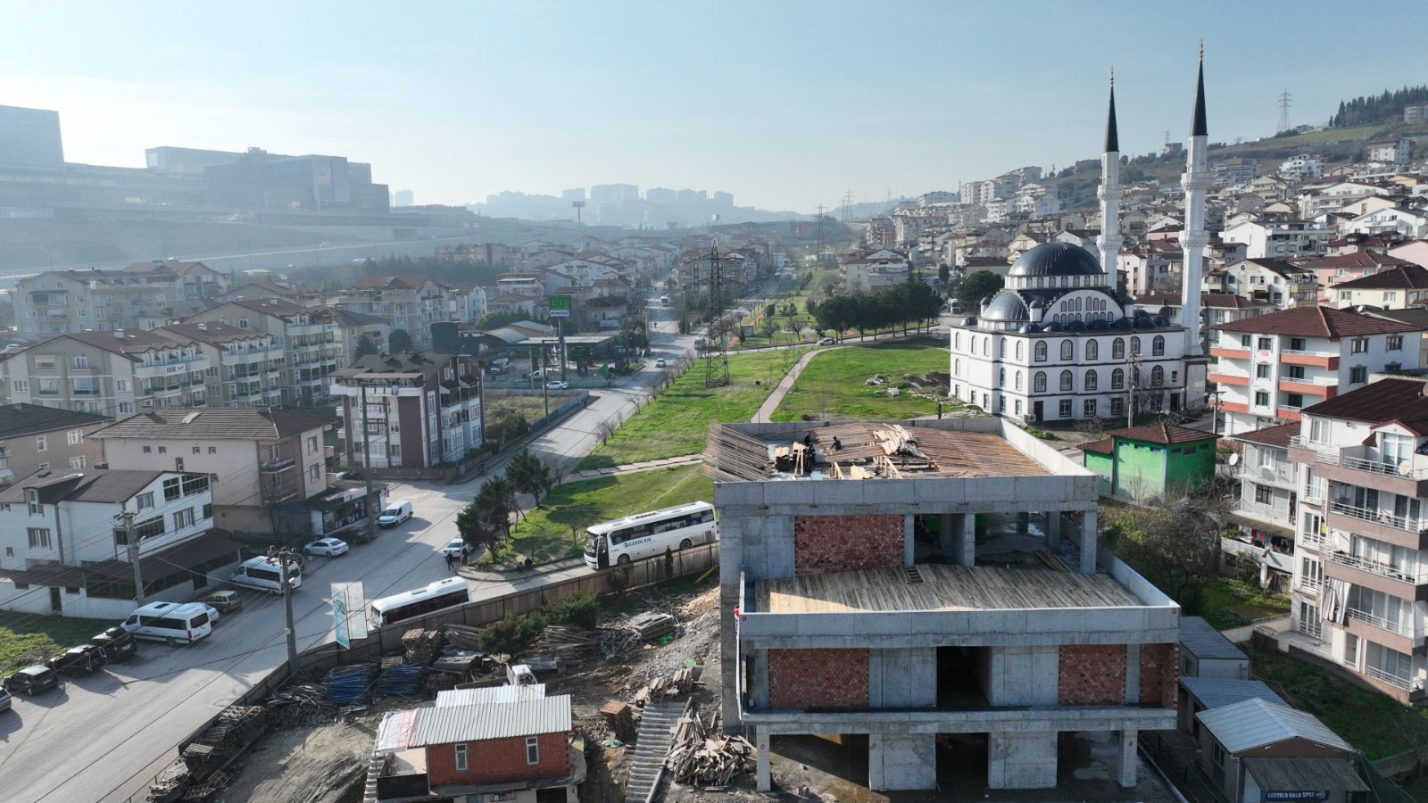 Hasan Doğan Tesisleri’nde yolun yarısı geçildi - Resim : 5