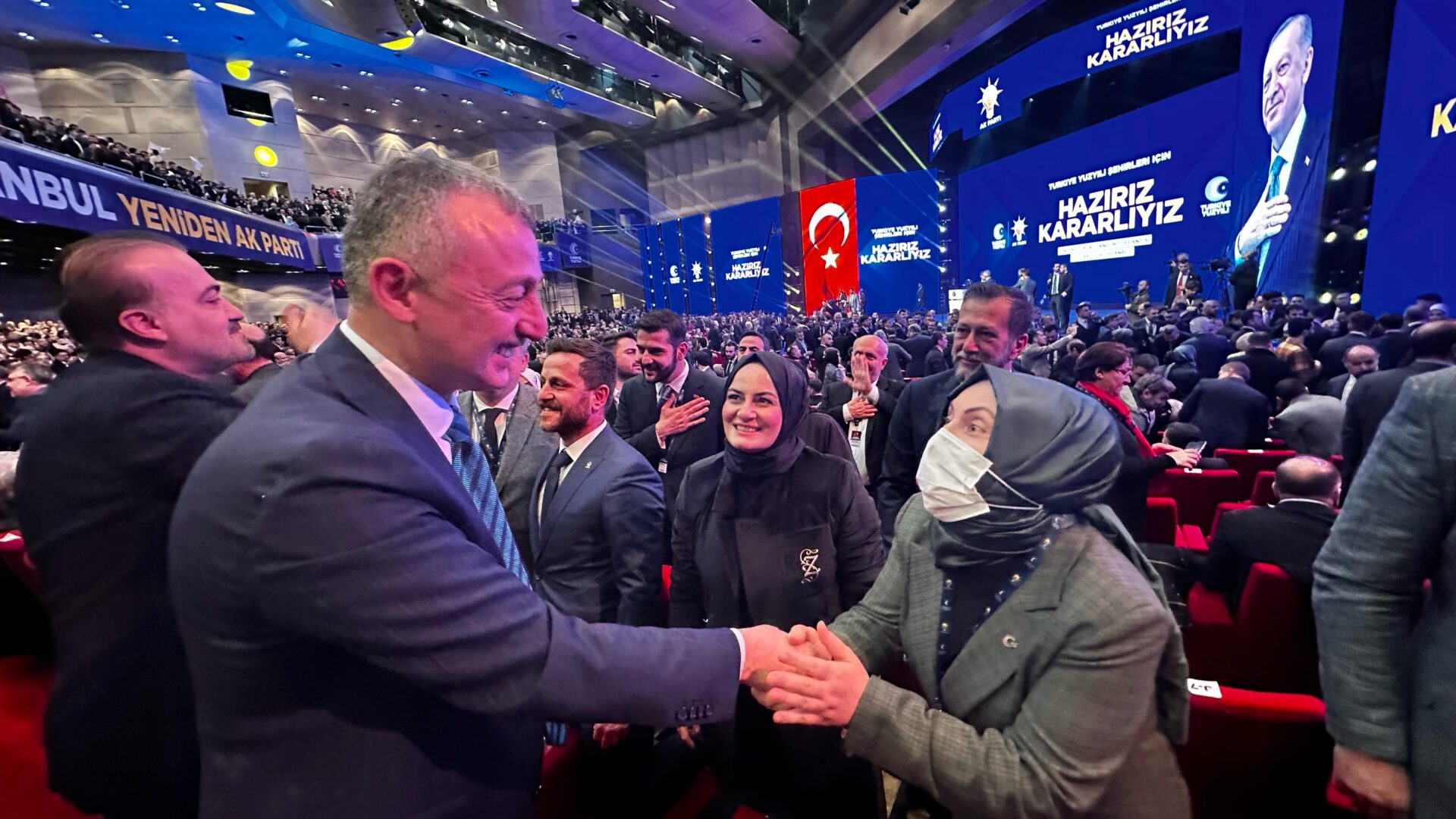 Tahir Büyükakın Haliç'te yerini aldı - Resim : 2