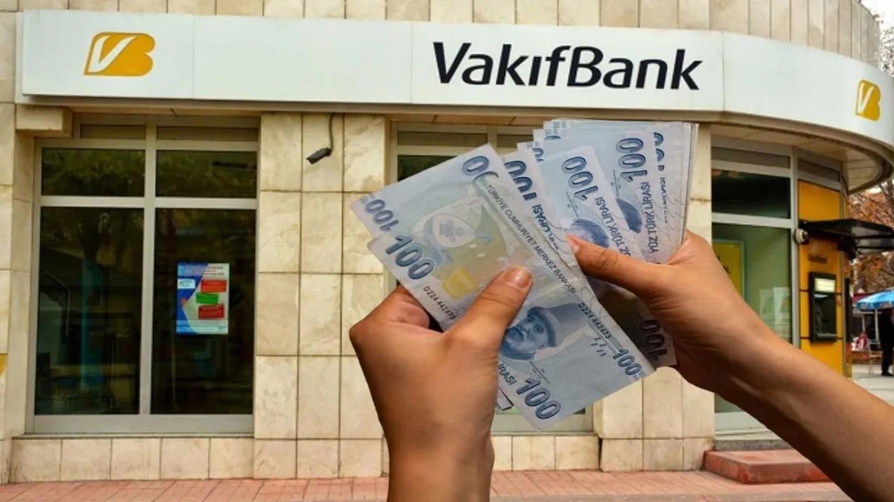 Moody’s bankaların kredi notlarını güncelledi! O Türk bankalarının kredi notları yukarıya çekildi - Resim : 1