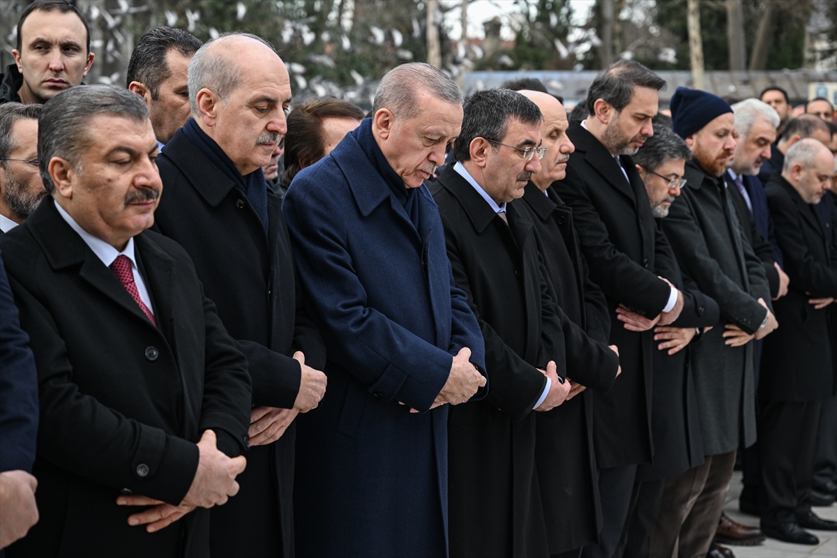 Alen Alatlı son yolculuğuna uğurlanıyor: Erdoğan, "Toprak anamız ebediyete uğurlanıyor" - Resim : 4